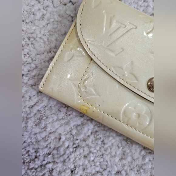 Louis Vuitton Yellow Vernis Pouch/ Wristlet - Picture 5 of 11